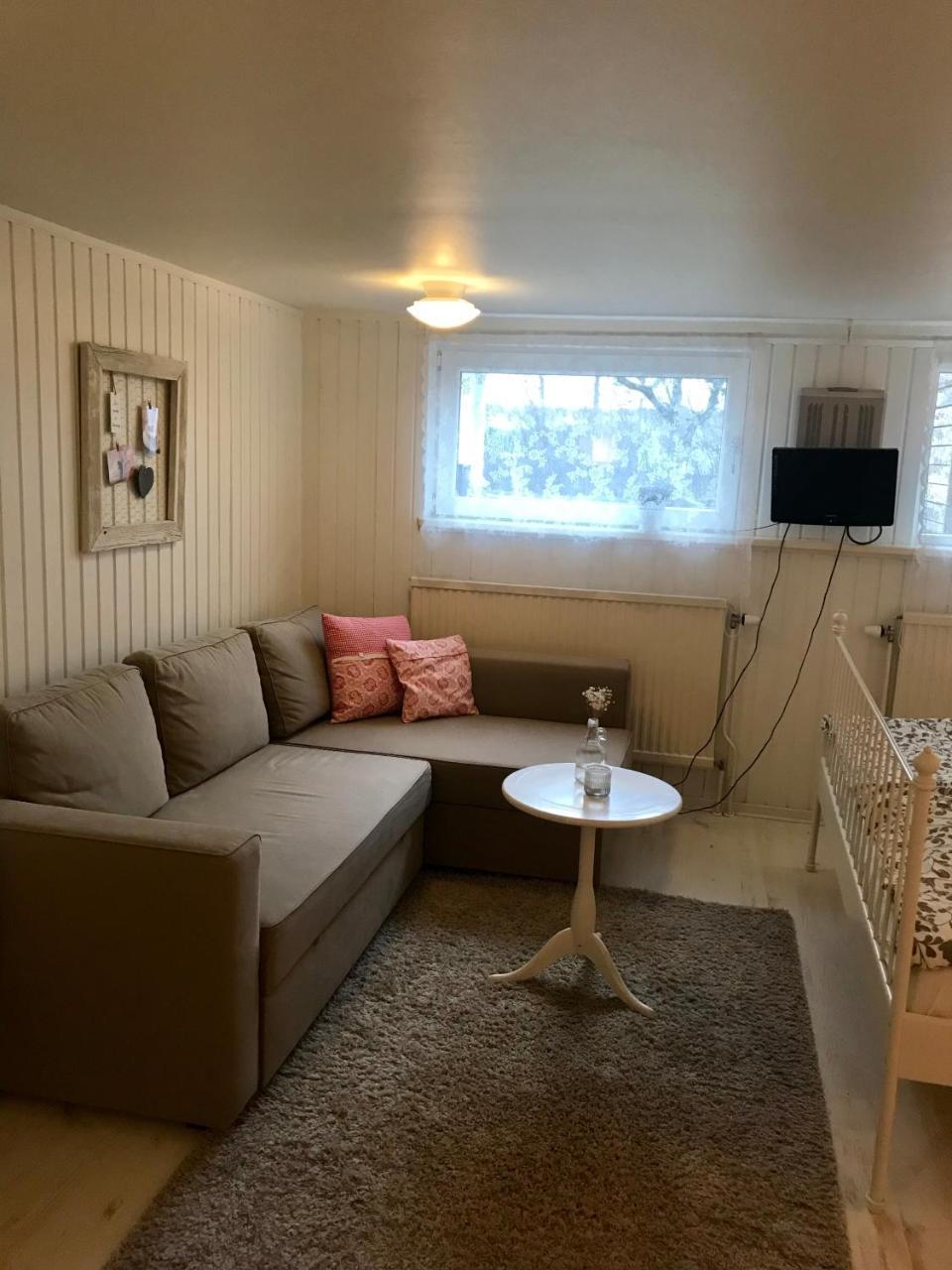 Room With Pentry, Separate Entrance, No Cardpayment Gränna Exterior foto